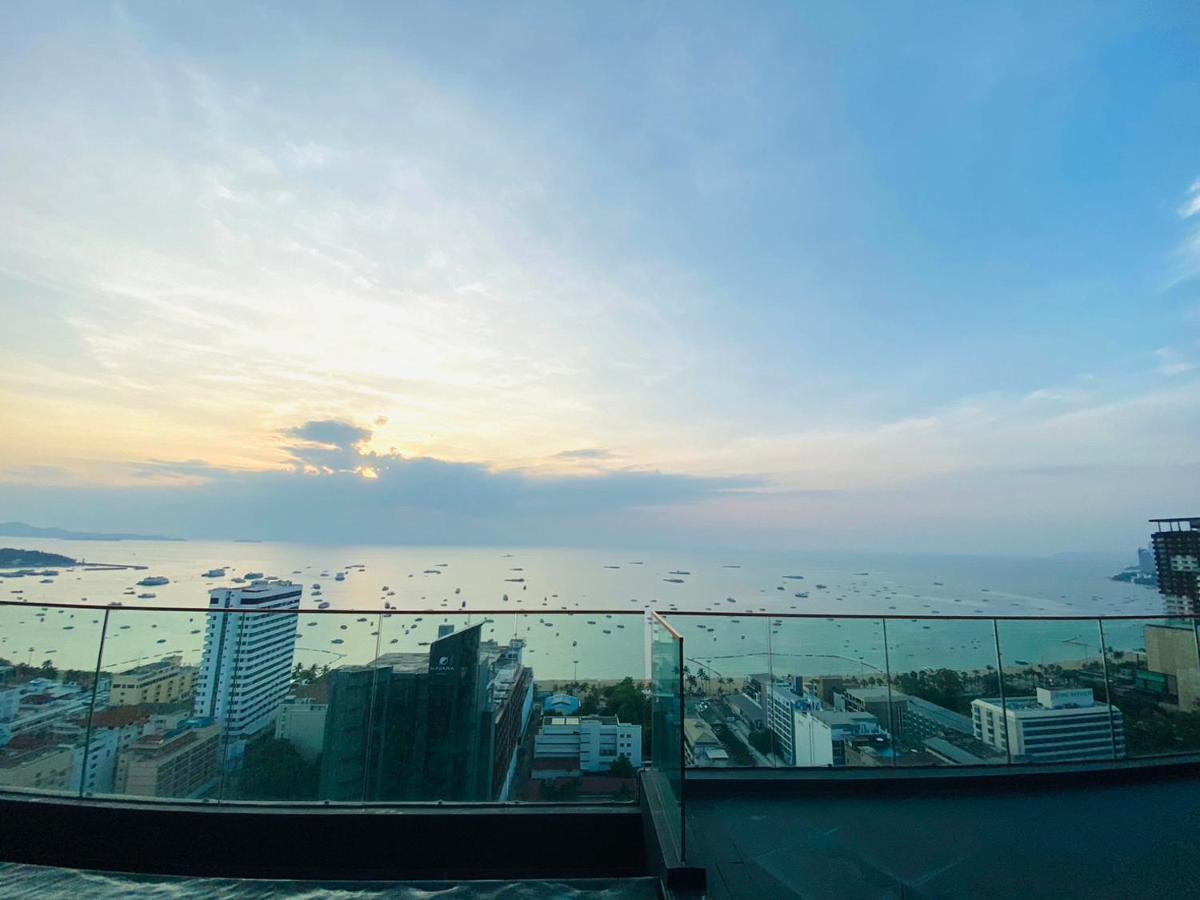 Edge Central Pattaya Vip Condo Exteriör bild